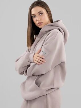 Comfort travel essential hoodie in Bark